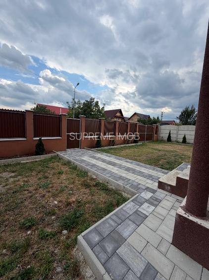     Casă spațioasă de vânzare în Tărlungeni Comision 0 - 5