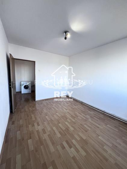 Apartament 2 camere,bloc cu lift, Str. Oștirii/Mihai Viteazul/N.Iorga - 14