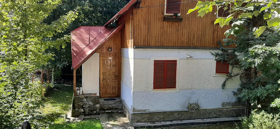 Azuga-Satul Nou casa individuala 3camere, p+m , teren 221mp