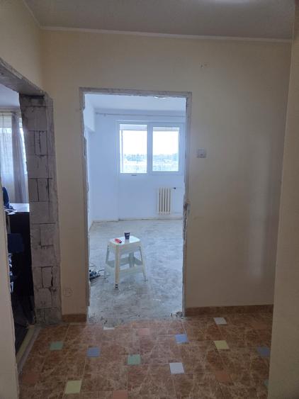 Drumul Taberei 3 camere metrou Raul Doamnei