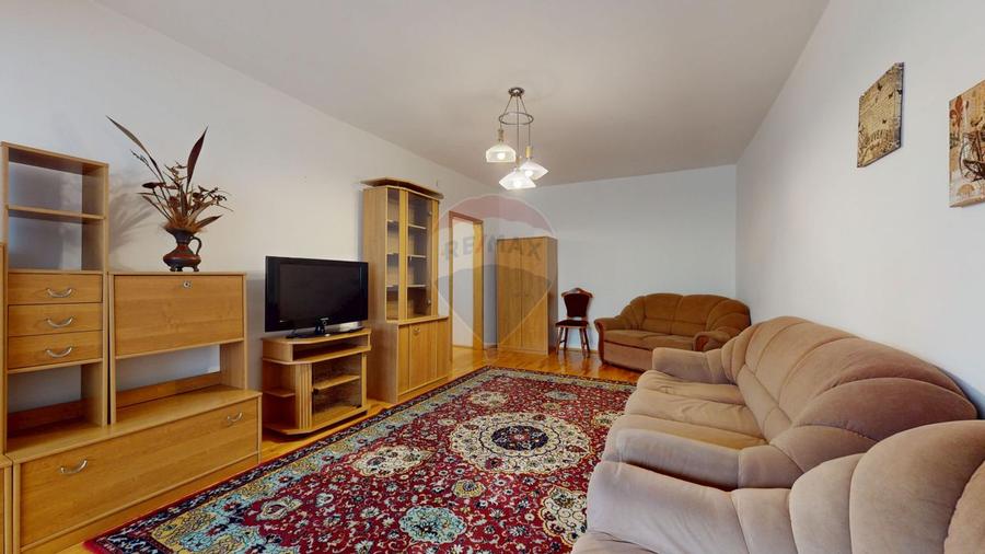 De închiriat: Apartament 3 camere – Str. Nicopole, Brașov