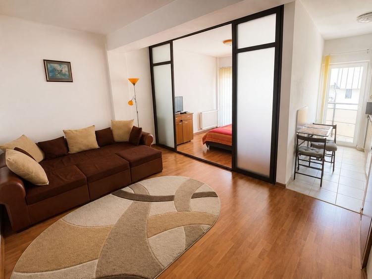 Etaj 1 | Apartament 40 mp cu bucătărie separată | Str. Stejarul