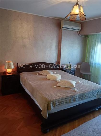 Vanzare apartament 4 camere-Bd. Decebal - 11
