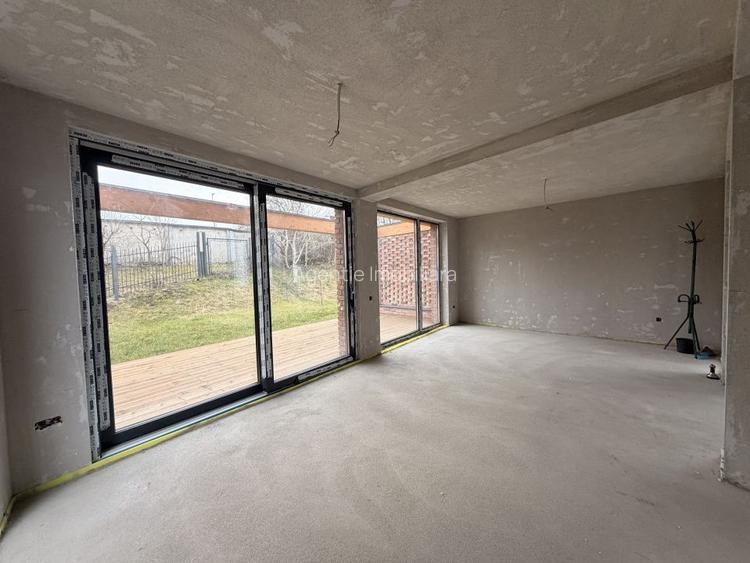 Casa noua 240mp UTIL | 6 camere | Cartier GRUIA | Teren 300mp