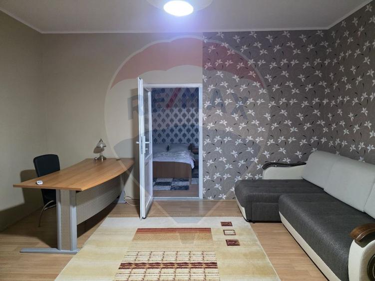 Inchiriere casă cu terasa si curte zona Piata Mica Spitalul Judetean