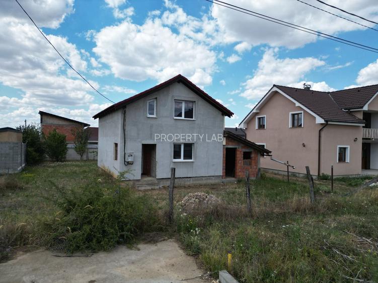Casa la gri in Frumuseni - 3