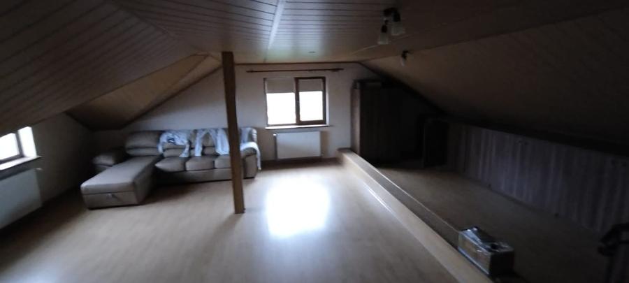 Casă / Vilă cu 6 camere în zona Kamsas