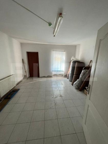 Casa cu 5 incaperi, 580mp, zona Carpati 1