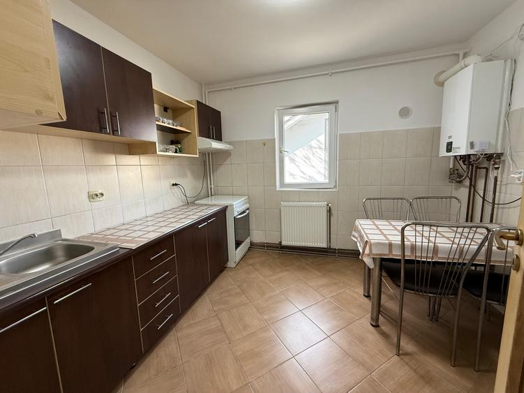 Apartament 3 camere decomandate de închiriat | Complexul Studențesc | Etaj 1