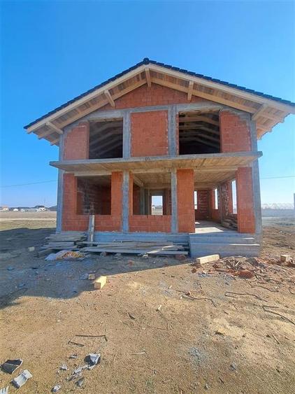RECO Casa la rosu in Cihei- cu utilitati-la 5 minute de Oradea