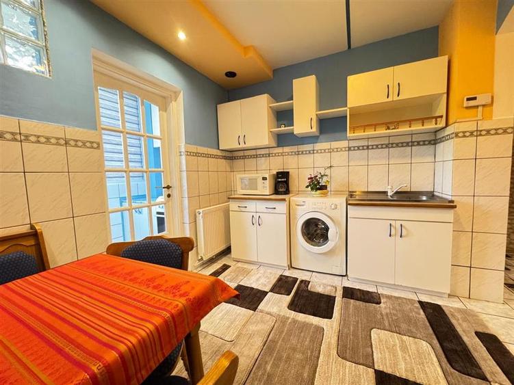 Apartament 2 camere decomandate cu balcon in Vasile Aaron