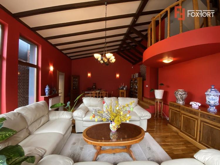Vila cu 10 camere, de vanzare in Chisoda - ID V3322
