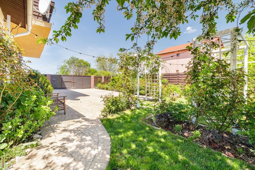 Casa cu suflet si gradina spectaculoasa