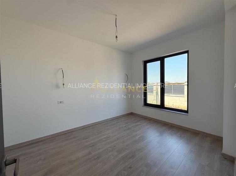 Casa individuala ||3 camere 1 baie || 250 mp teren || - 3