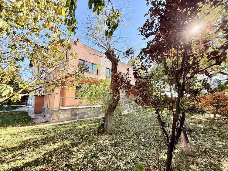 Duplex 14 camere Pantelimon Cernica 864 mp desfasurati