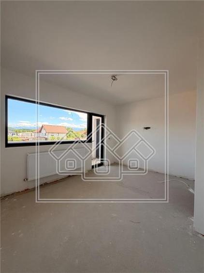 Ap cu 2 camere, balcon - 56 mp utili, balcon - Selimbar