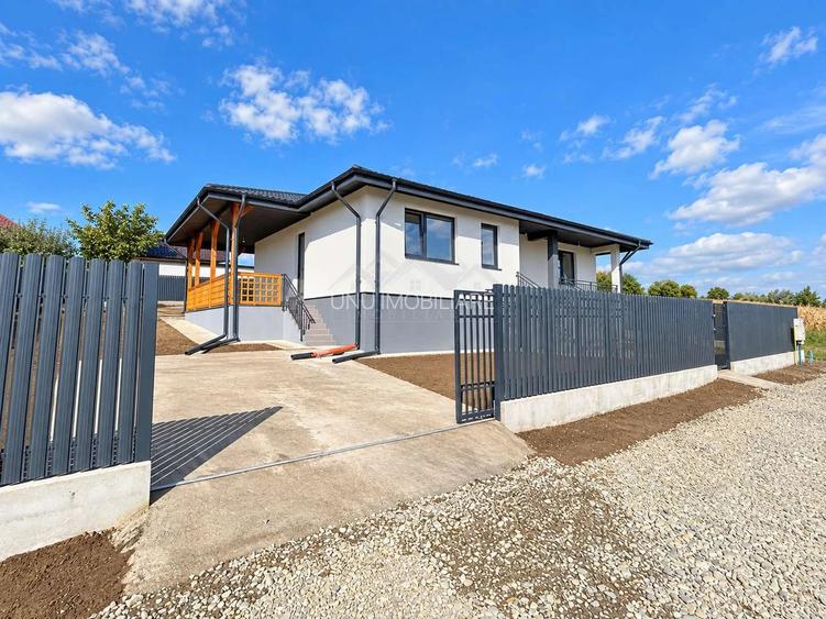 Casă individuală Chicerea, Tomești – 104,5 mp utili, teren 650 mp, Living+3 dormitoare, încălzire în pardoseală, panoramă superbă – 185.000 € - 9