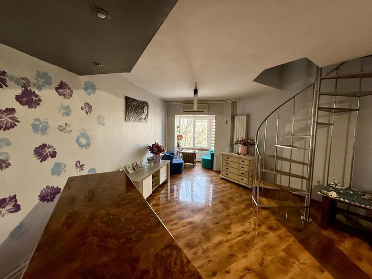 Apartament tip duplex 4 camere Trocadero