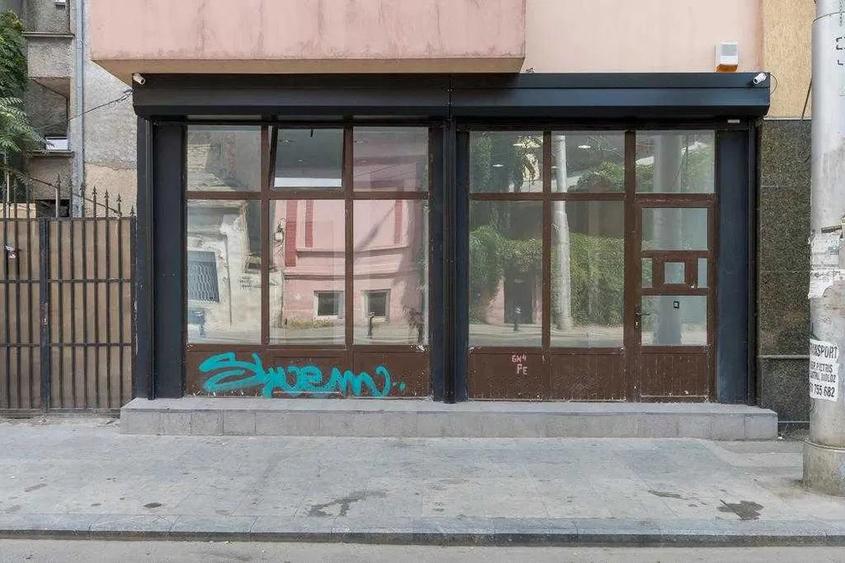 Spațiu comercial stradal | Zona Toamnei – Lizeanu | 50 mp | Vitrină