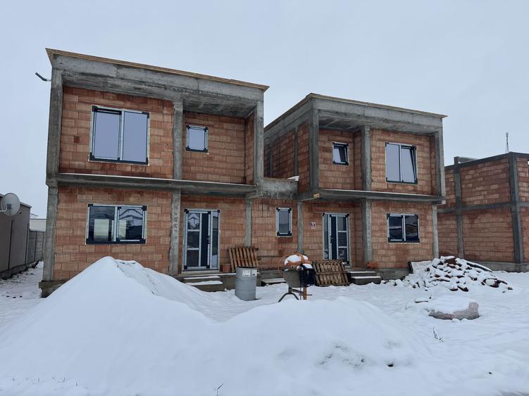 1/2 Duplex Sacalaz P+E,4Camere,2 Bai,Proiect Modern