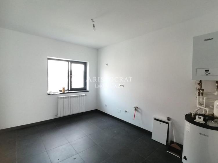 Duplex proximitate lac Corbeanca