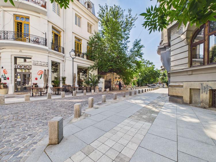 Locuiește acolo unde Bucureștiul prinde viață. Piața Rosetti.