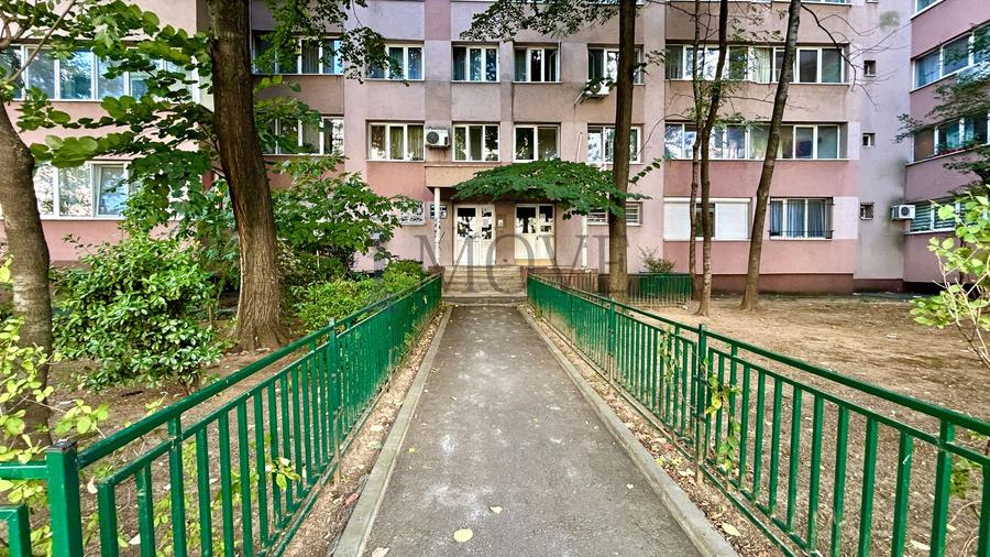 Garsonieră decomandată, cu suprafață generoasă pregătită pentru un student