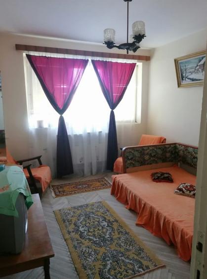 Apartament 3 camere confort 1, Calea Galati, etaj 3.