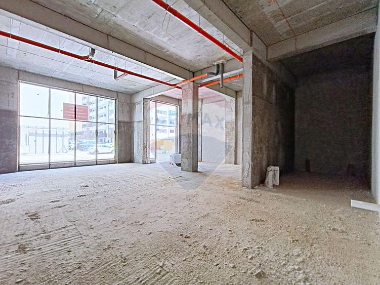 Inchiriere Spatiu Comercial Parter+Curte 30mp | M. Berceni la 9 minute