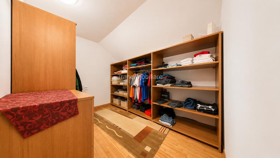 Casa spatioasa de inchiriat cu 5 camere in Zimandu Nou - 19