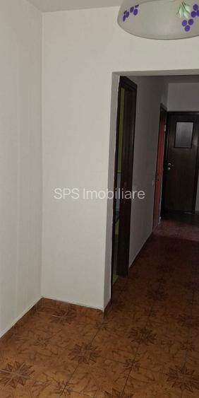 Vânzare apartament 3 camere Dristor - 2