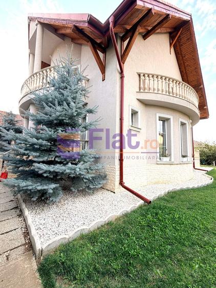 Casă spațioasă și elegantă cu teren – Sânpetru