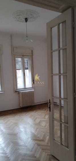 Casa individuala 4 camere, 2 bai, centrala proprie, curte, garaj,zona Floreasca