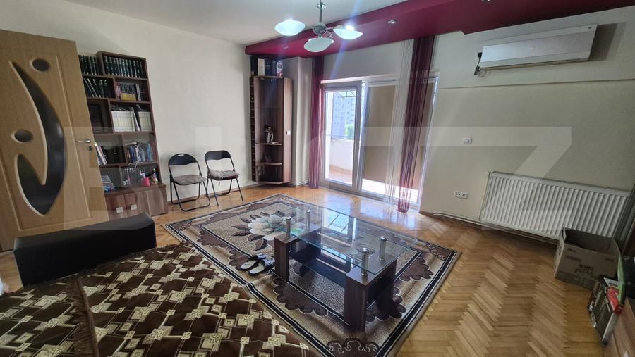 Apartament cu 3 camere de vanzare, 76.47 mp, zona Carpati 2