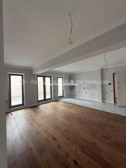 Vanzari Apartamente 3 camere NORD PIPERA - 11