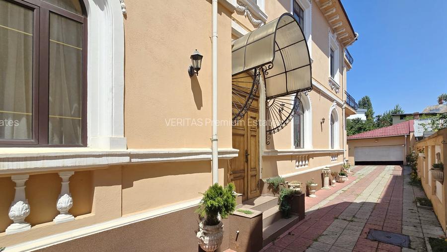 Investitie sau locuinta de exceptie! Spatiu generos, teren, consolidata, garaj - 25