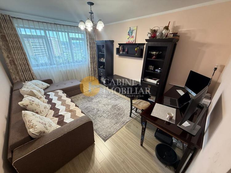 2 Camere Decomandat - Etaj Intermediar - Zona Podu Ros - Bloc 1974