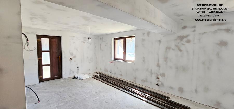 Casa P+M si 1400 mp teren, langa parau si padure,com.Piatra Soimului