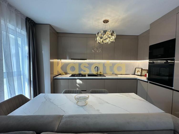 3 camere / Mobilat / Utilat / 2 parcari incluse in pret / LUX