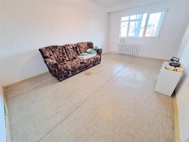 Apartament 3 camere decomandat zona Narcisa