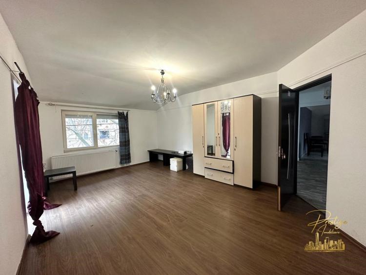 Casa cu 8 camere de inchiriat in zona Centrala - Oradea