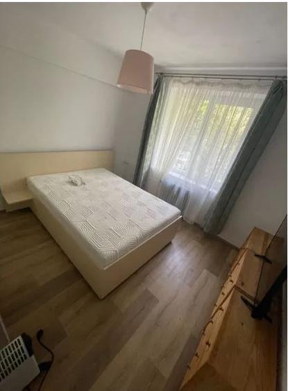 B-dul Basarabia Parcul NATIONAL ,STRADAL ,bl.REABILITAT ,et.1/4,AC.renovat