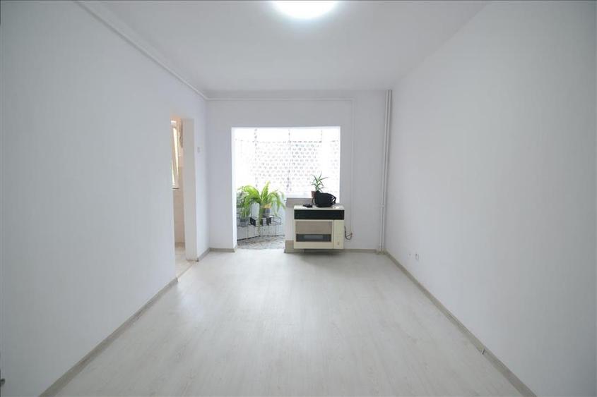 Vanzare garsoniera etajul 2 Bartolomeu - Str. Lanii