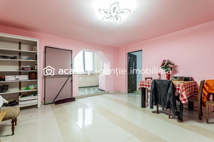 Casă în Vinga – restaurată Integral 2025 | 3 camere | utilități
