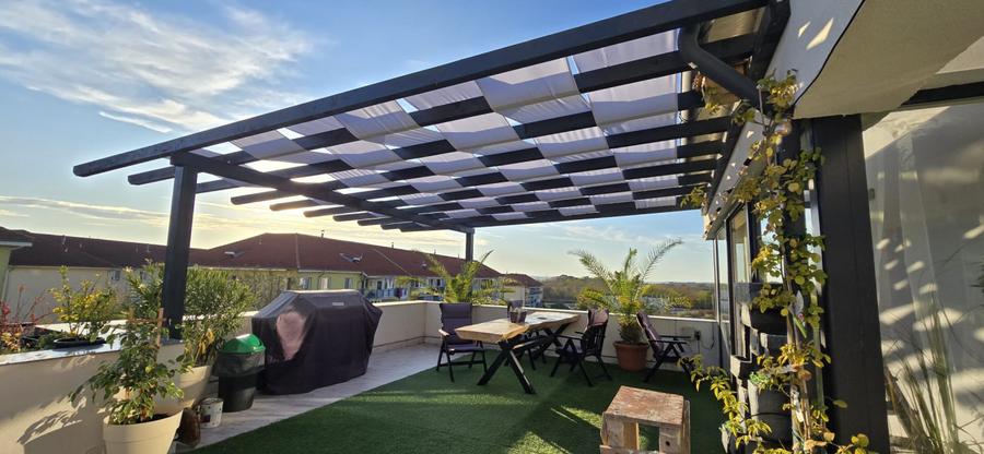 Penthouse premium 250 mp cu terasă și teren de fotbal privat Zona Romanescu