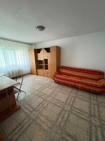 Spatiu comercial de inchiriat - 100 mp - Sud