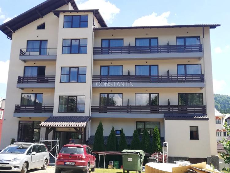 VAND/INCHIRIEZ  HOTEL  ULTRACENTRAL  PREDEAL LA BD LANGA PARTIILE DE SCHI - 4
