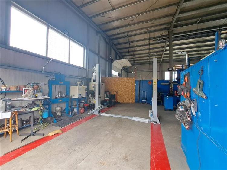 Hala, 650 mp utili, 1200 mp platforma, situata in zona Bulevardul Muncii!