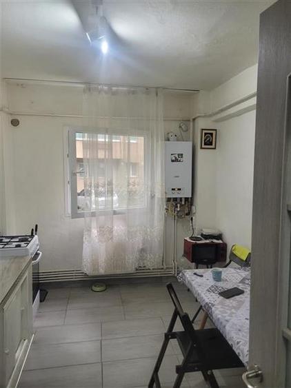 Apartament 2 camere decomandat zona Mioritei