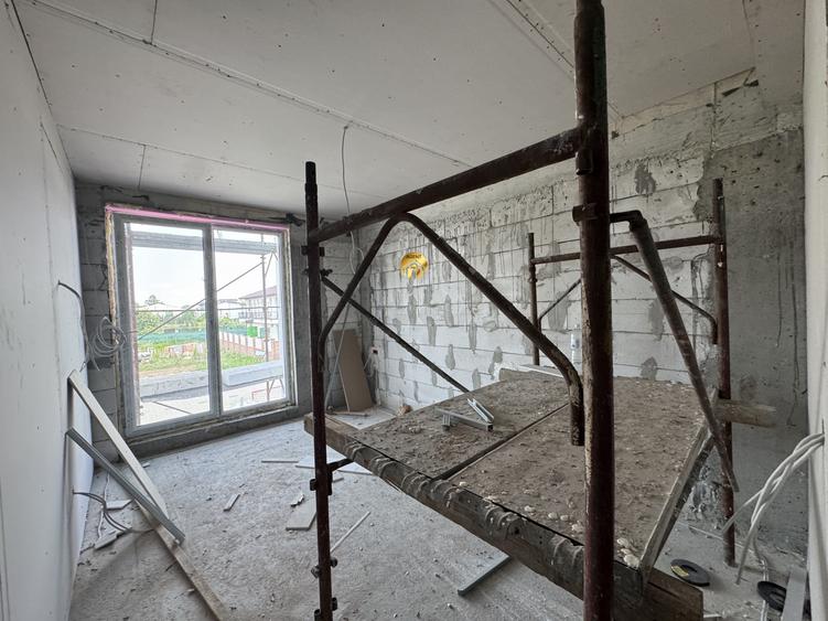 Vila 4 camere P+1+M - Complex Nou - Aproape de DN1